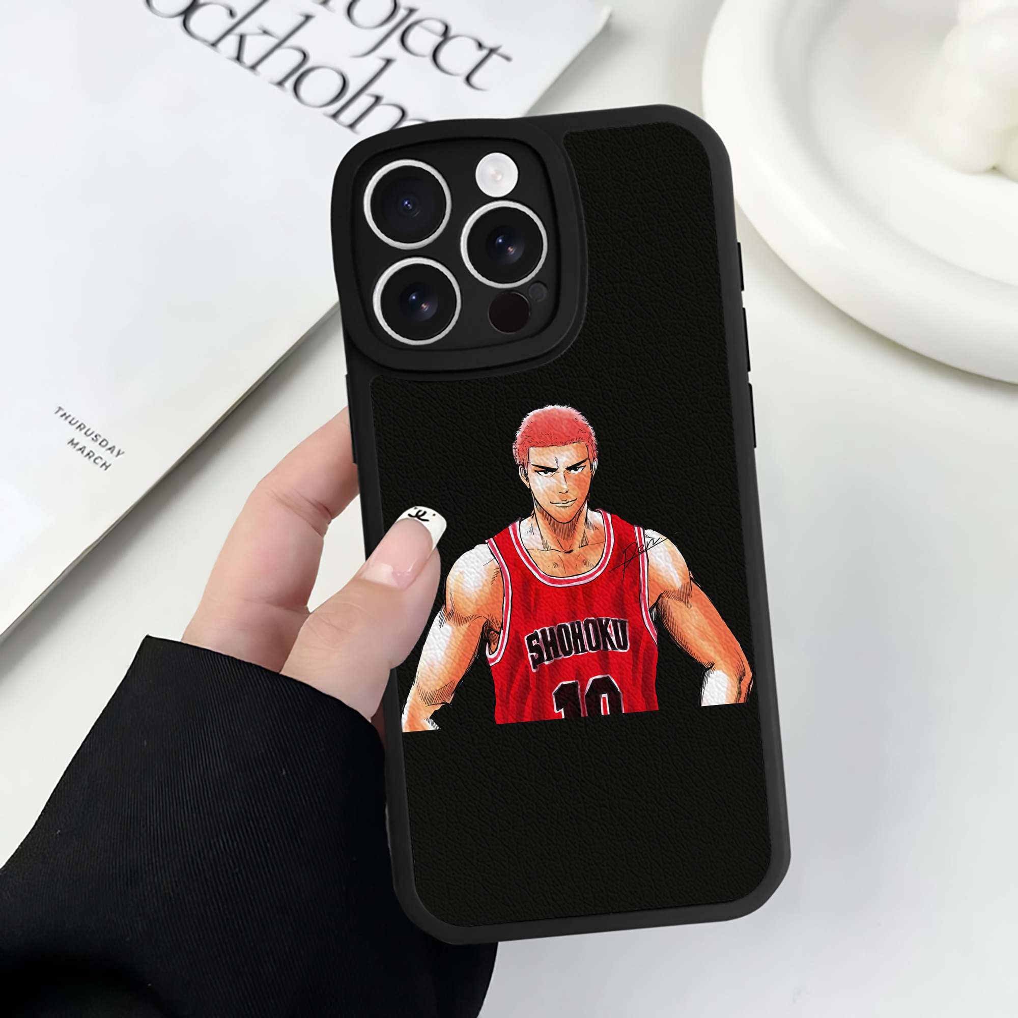 （画像用） SLAM DUNK／スラムダンク 【iPhone 16シリーズ対応】シリコンスマホケース（レザー調） 材質：シリコン